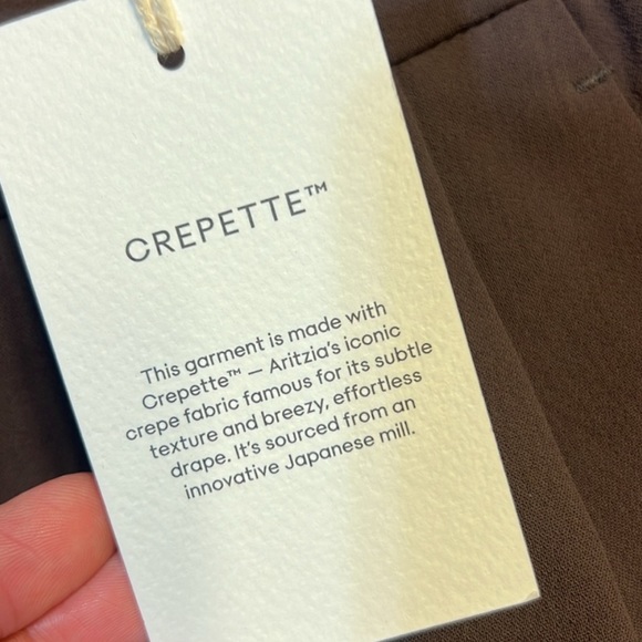 Aritzia -The Effortless Pant Crepette - Picture 6 of 8